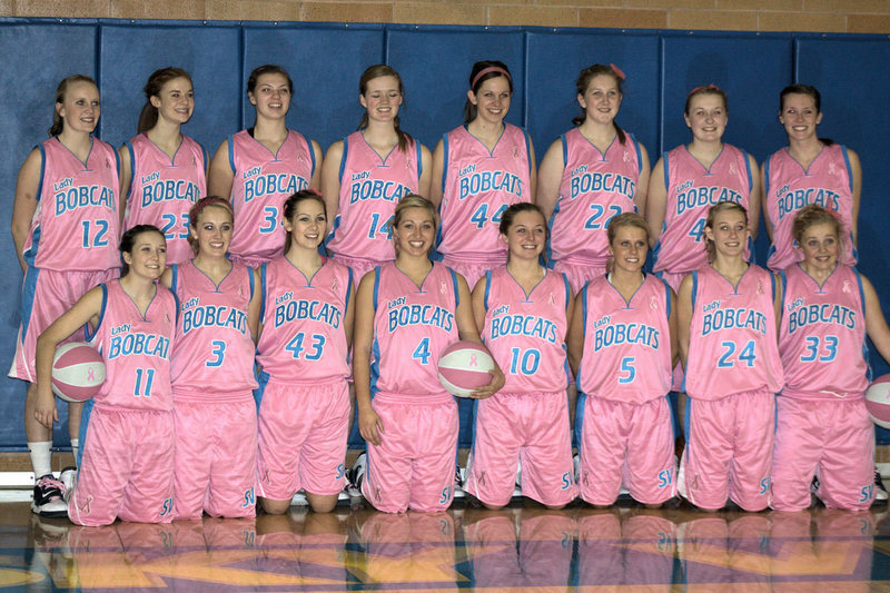 Image: Sky View girls basketball team dressed in pink for cancer awareness