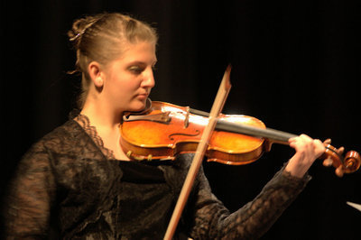 Image: Chandra Harvey violin solo on Vivaldi’s “L’ Inverno”